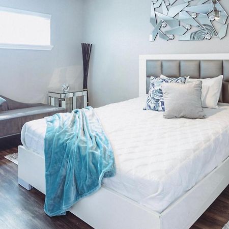 Premium Styled 2 Bedroom Apt In The Heart Of The Heights 휴스턴 외부 사진