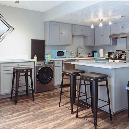 Premium Styled 2 Bedroom Apt In The Heart Of The Heights 휴스턴 외부 사진